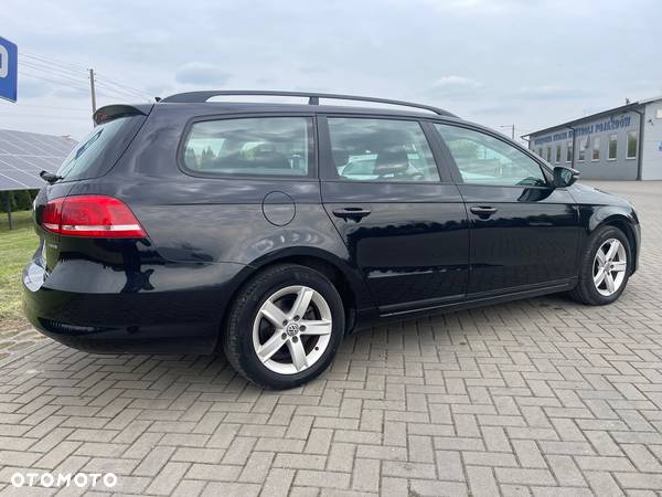 Volkswagen Passat 1.6 TDI Perfectline - 14