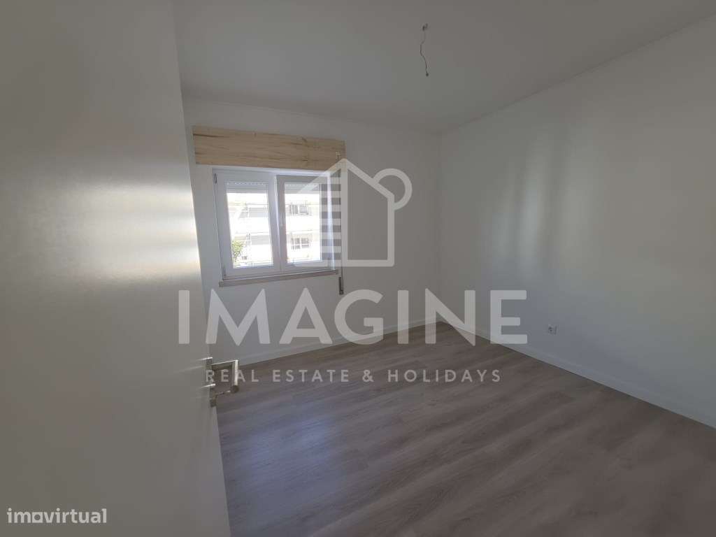 Apartamento T2 Remodelado e equipado em Setúbal-17