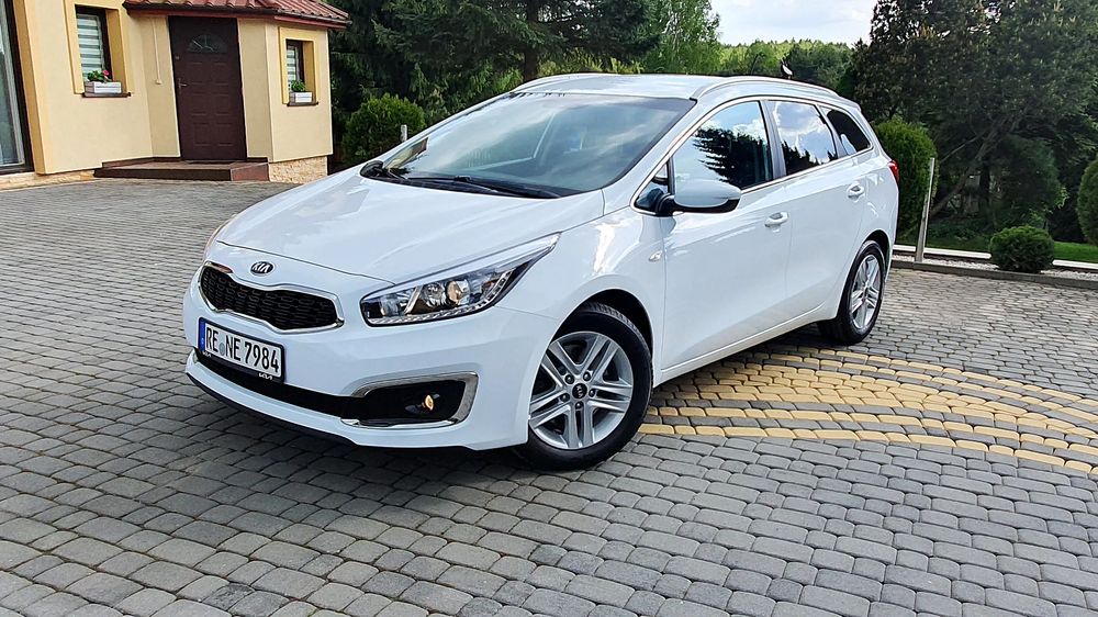 Kia Ceed II 1.6 CRDi 136 ISG Platinum Edition 2015