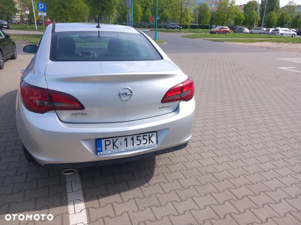 Opel Astra IV 1.4 T EU6 - 4