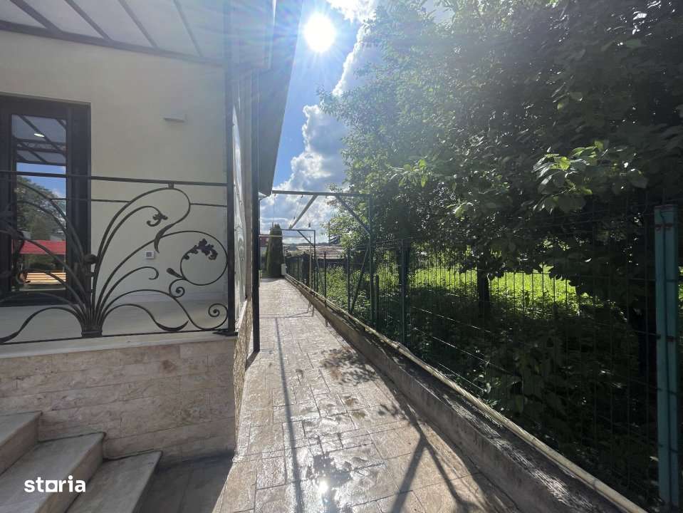 Cornu de Jos  Doua  case moderne, crama la subsol, prosumator - Imagine principală: 5/19