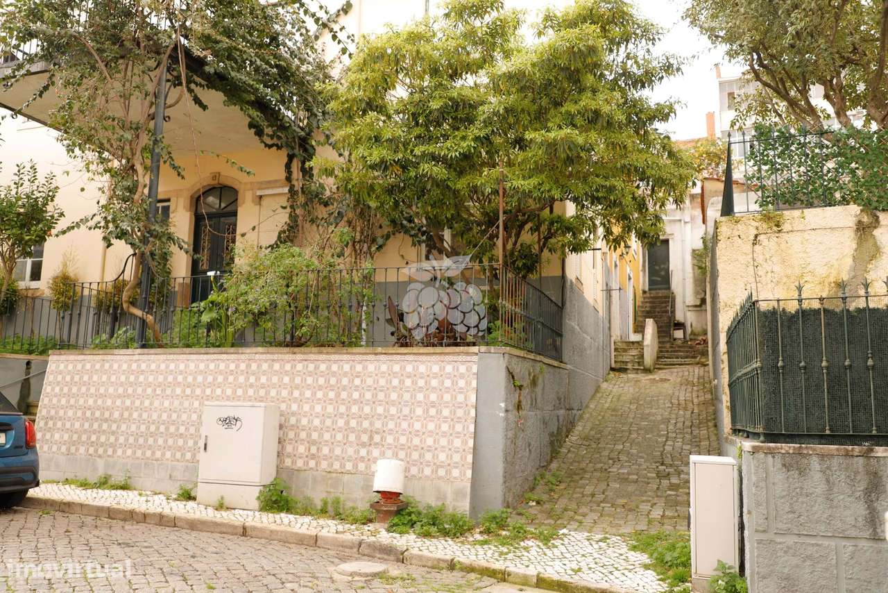 Prédio / Moradia com 2 andares, com projecto-11