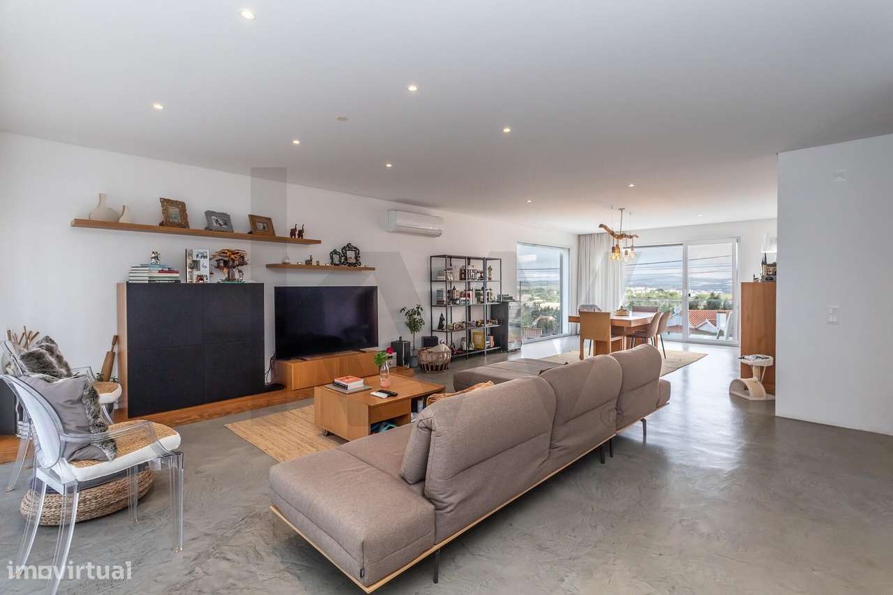 Moradia T3 de 2020 | lote de 925m2  com piscina | Milharado - Grande imagem: 2/59