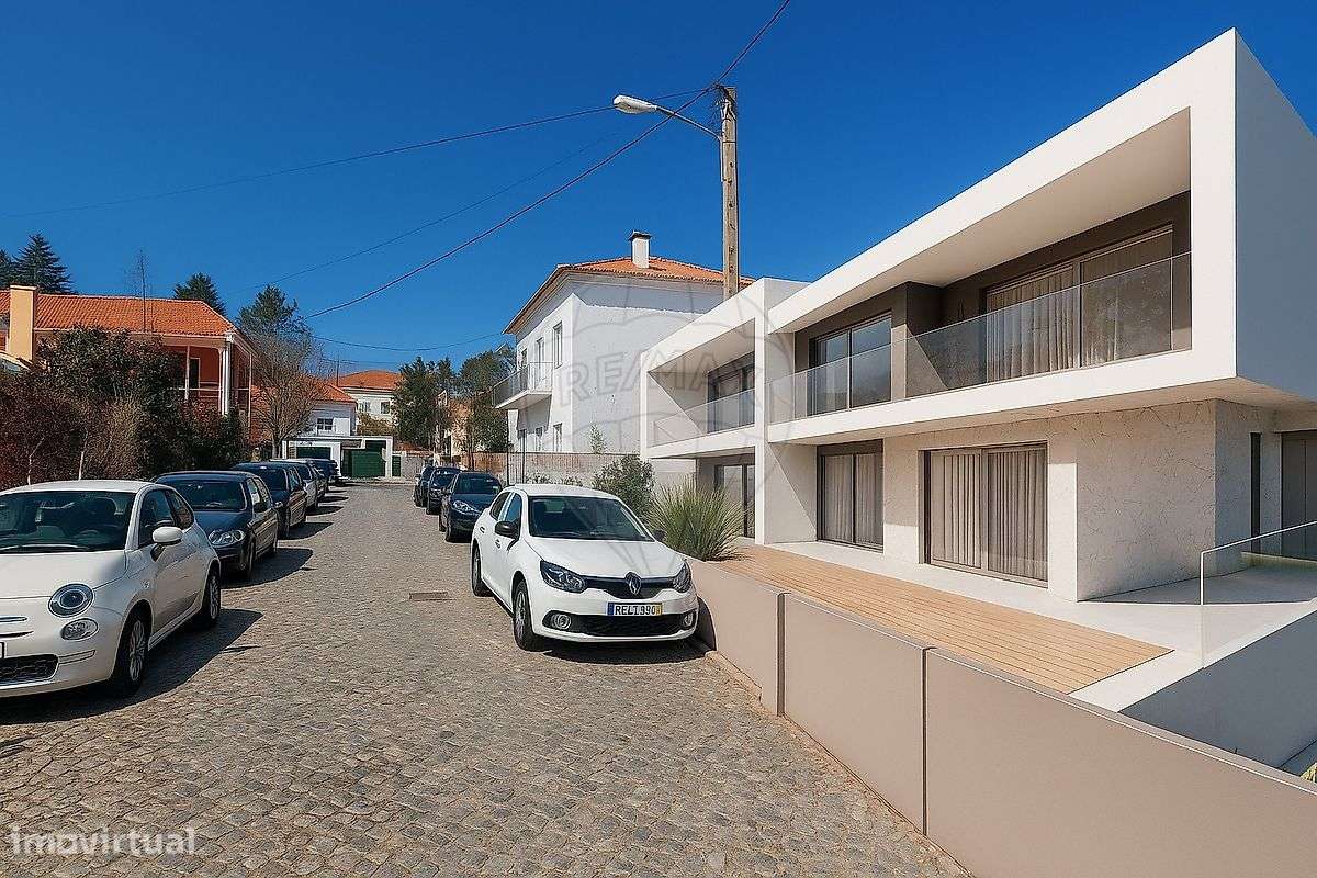 Moradia T5 para venda - Grande imagem: 2/13