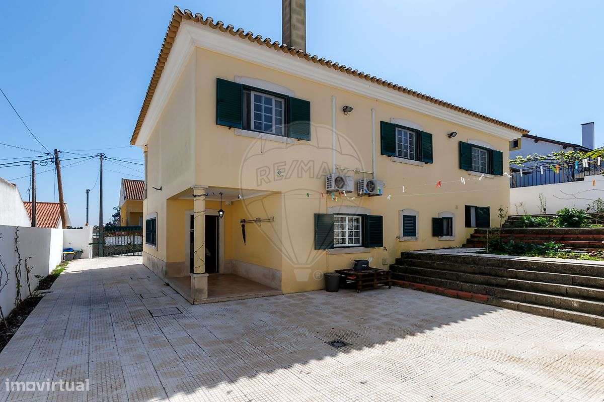 Moradia T4 para venda-3