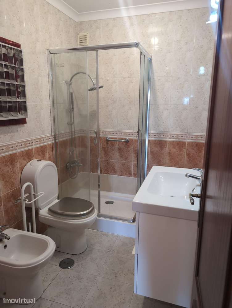 Apartamento T3 com Parqueamento em Benavente-15