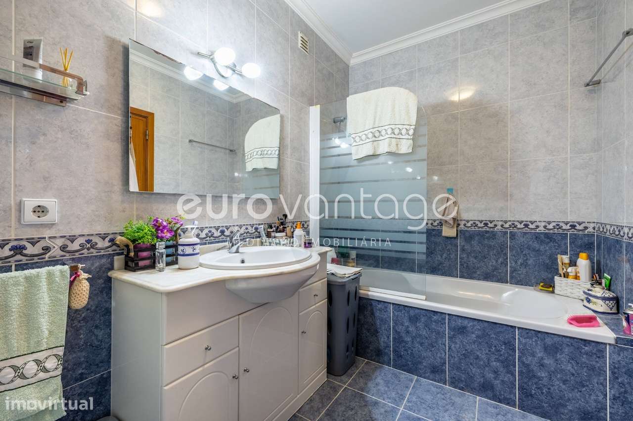 Apartamento T2 na Urbanização de São Romão-20