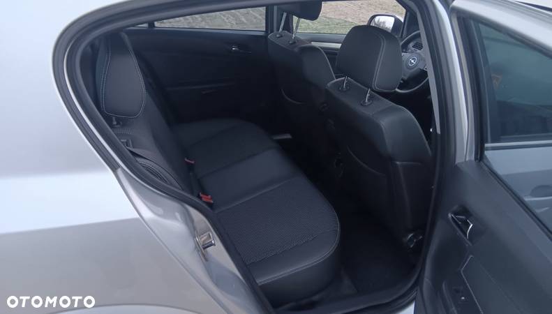 Opel Astra 1.8 Sport - 13