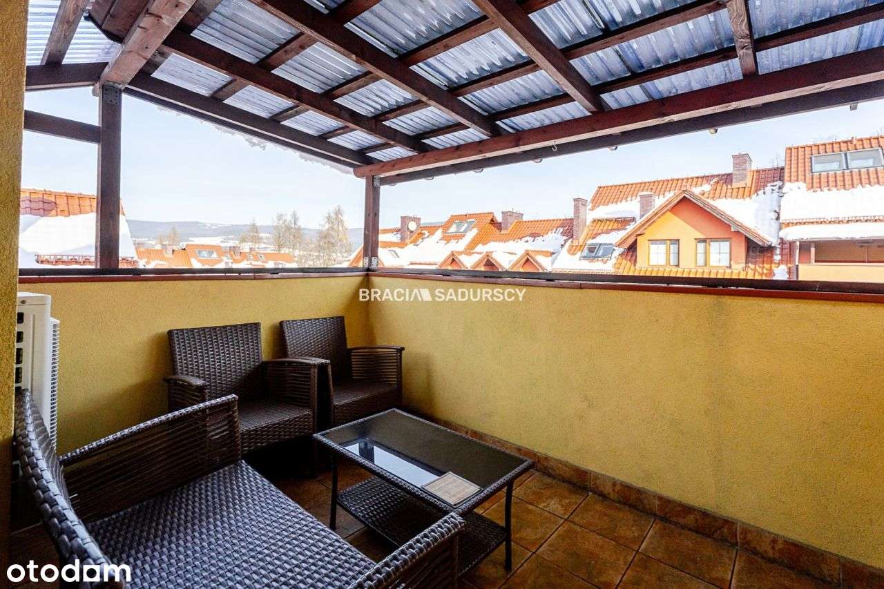 Przestronne mieszkanie z dużym tarasam / parking-9