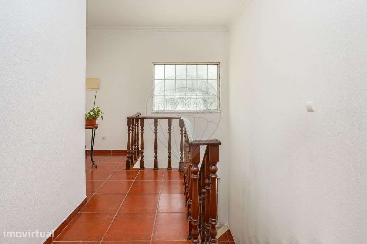 Moradia T4 em Quinta do Anjo-39