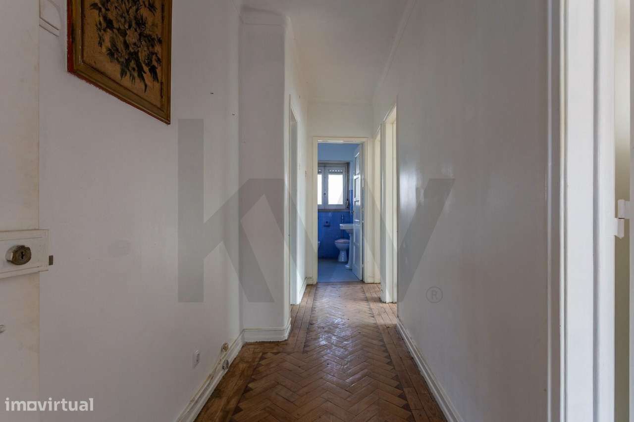 Moradia isolada para (sonhar e) remodelar | 300m2 área | Jardim à volt-19