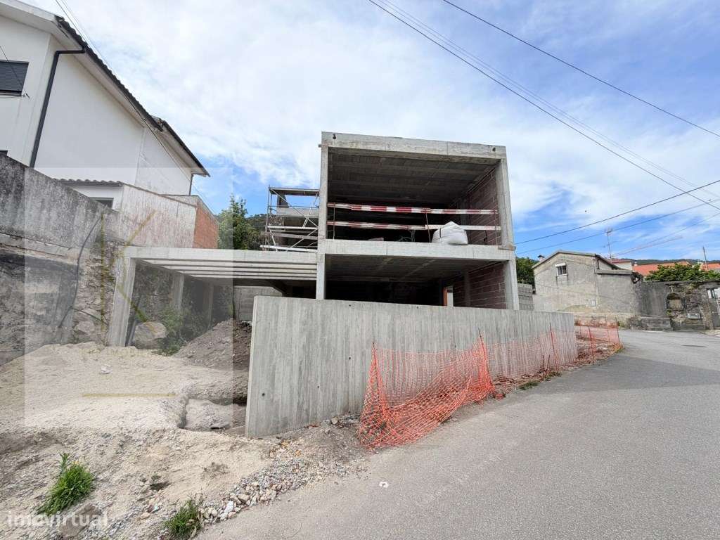 Moradias Exclusivas em Construção - Zona da Abelheira - Meadela/Via...-19
