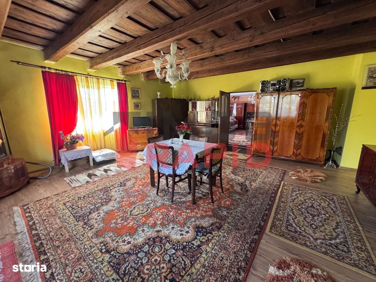 Casa cu 3000 mp teren, toate utilitățile, acces asfaltat - Imagine principală: 5/10