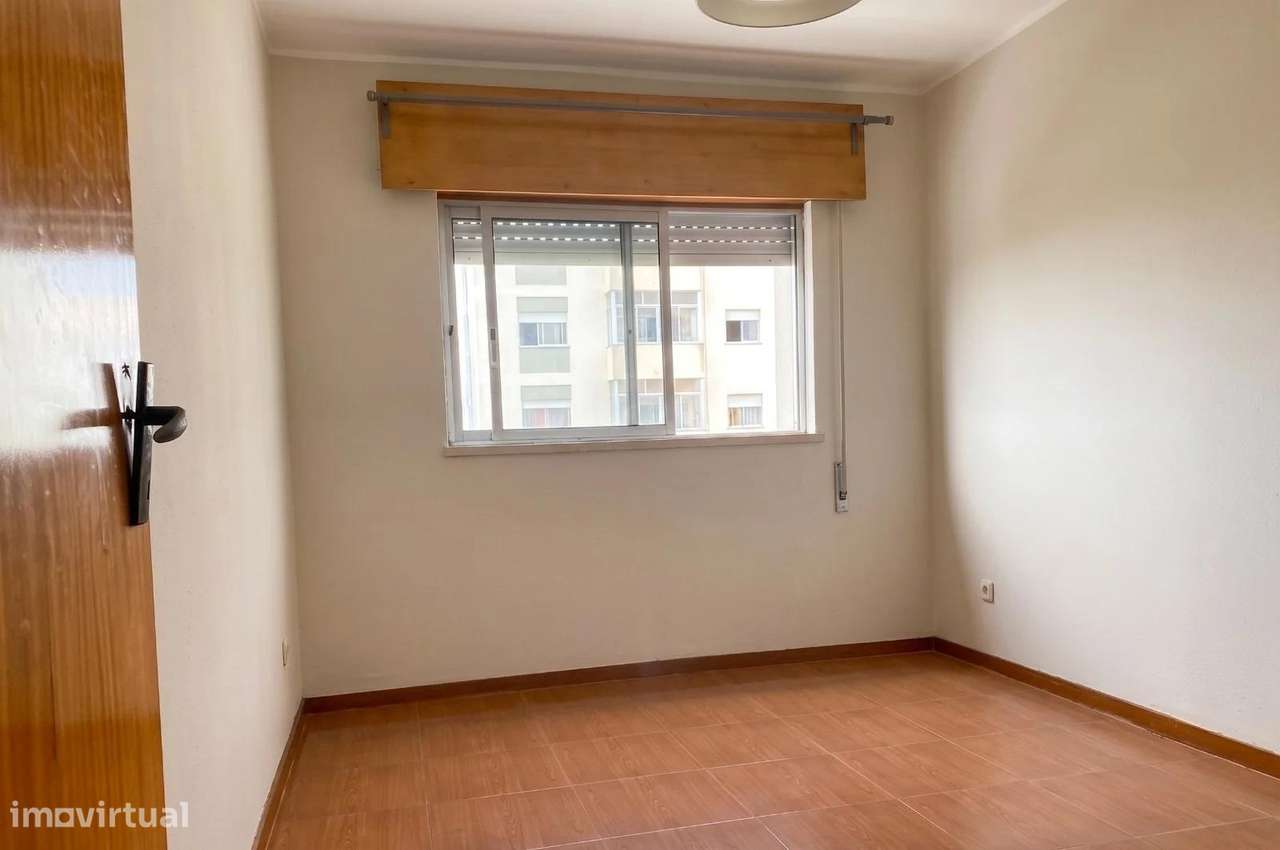 Apartamento T3 Venda em Vilar de Andorinho,Vila Nova de Gaia-18