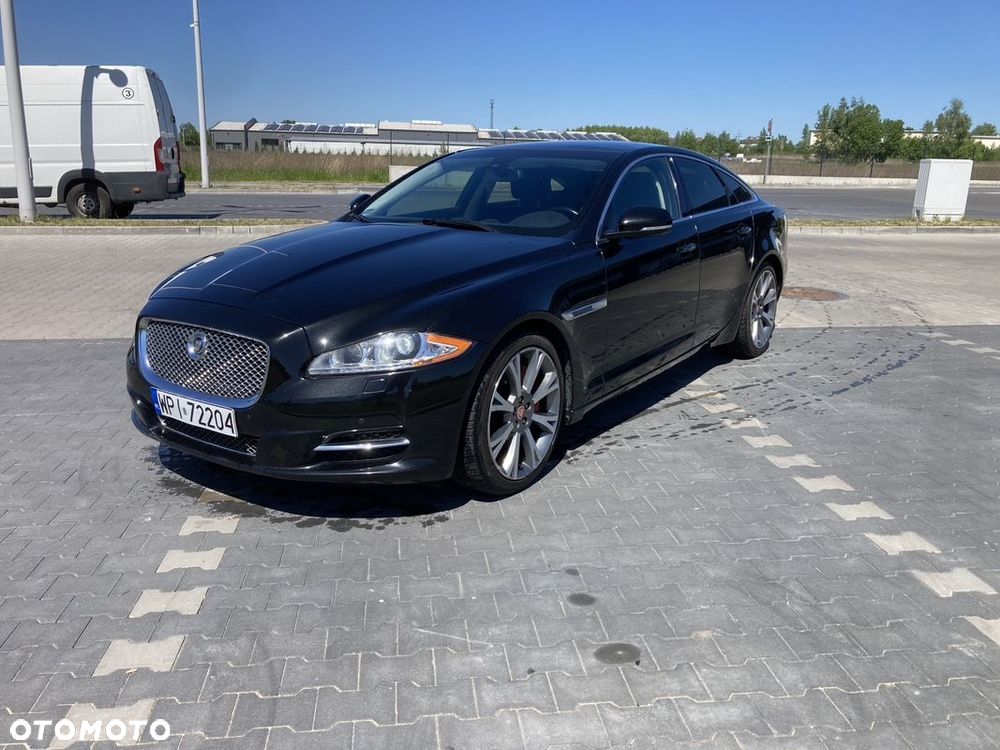 Jaguar XJ