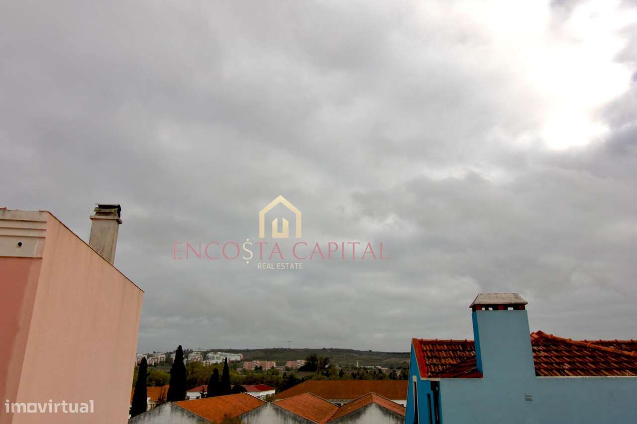 APARTAMENTO T2 QUELUZ C/ARRECADAÇÃO-19