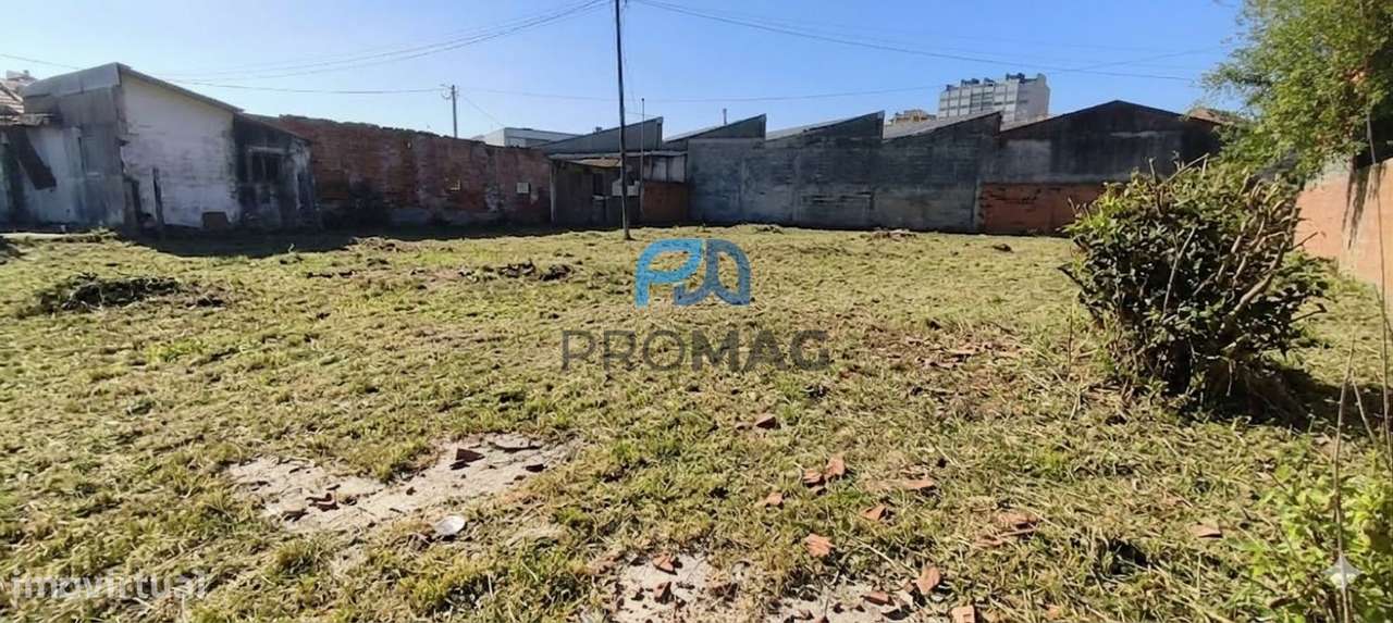 Oportunidade Única em Ovar: Terreno Urbano 1.282 m² com Armazém Ruína - Grande imagem: 3/15