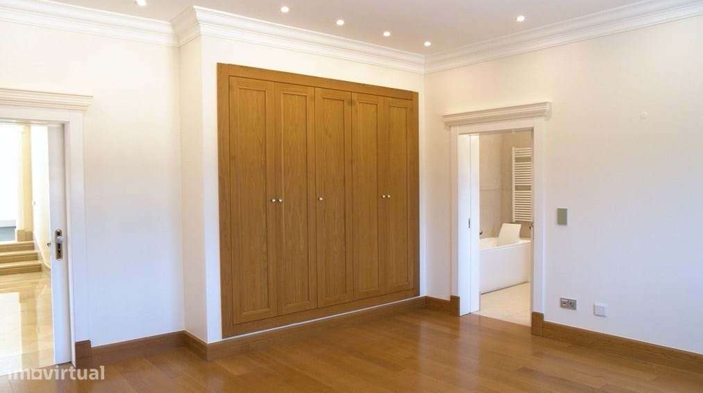 Villa exclusiva com vista para a serra de Sintra - Várzea de Sintra, S-20