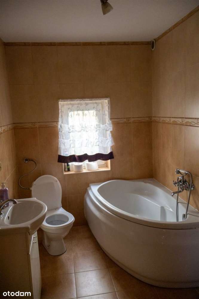 Dom z dwoma mieszkaniami i budynkiem gosp– Szczuka-3