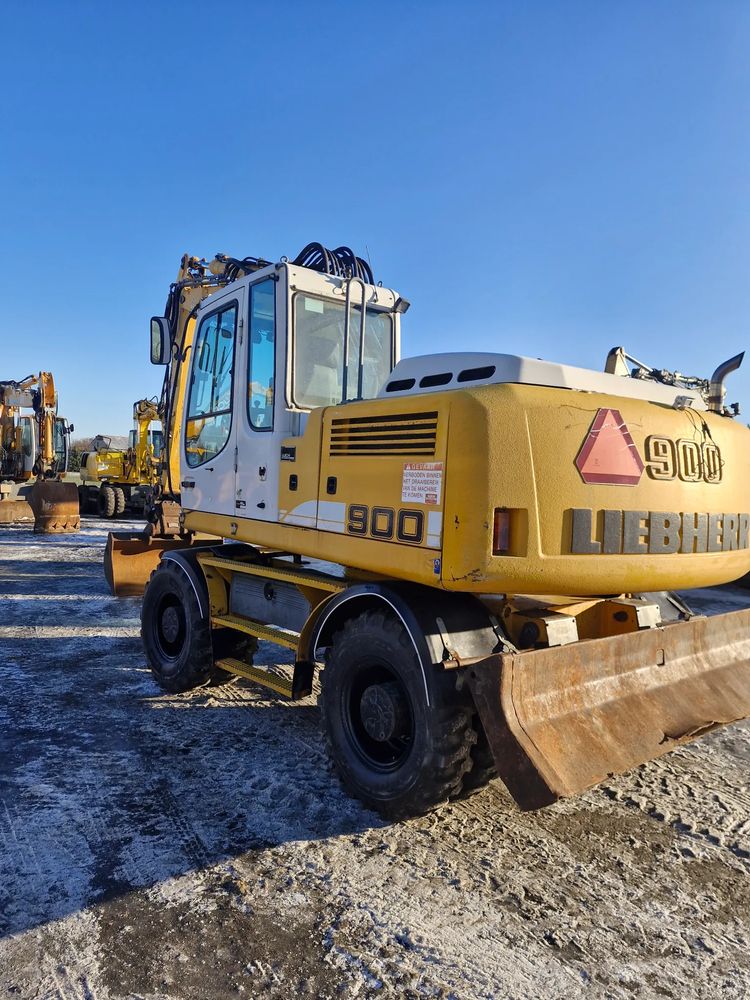 Liebherr 900 2008