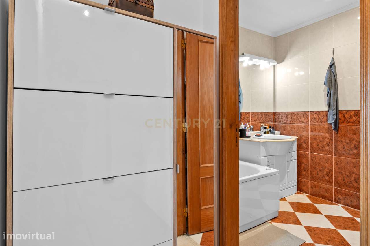 Apartamento T2 Atalaia-11