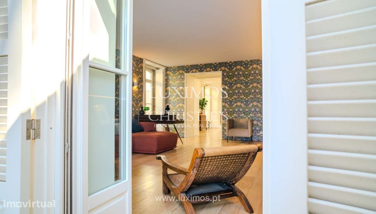 Moradia V5 de luxo totalmente remodelada para venda na Foz, Porto - Grande imagem: 5/25