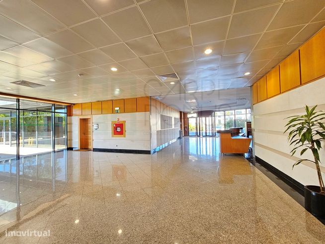 Escritórios com 780 m² na Quinta da Beloura-8