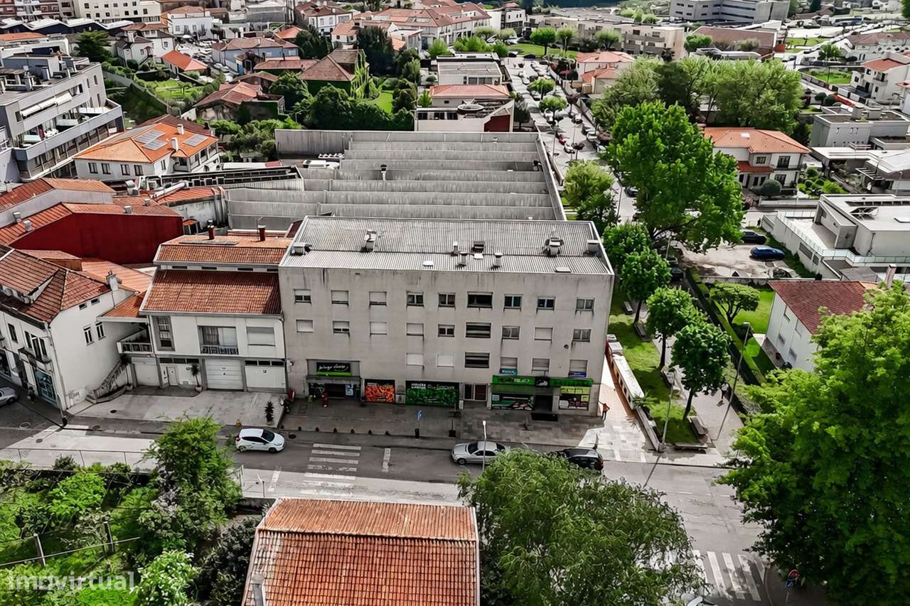 T3 no Centro de Barcelos, com Suíte e 3 frentes - Grande imagem: 4/30