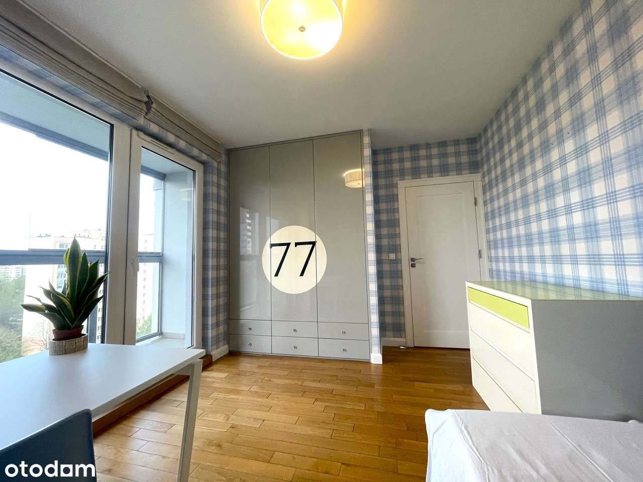 4 pokoje, 2 miejsca parkingowe-2