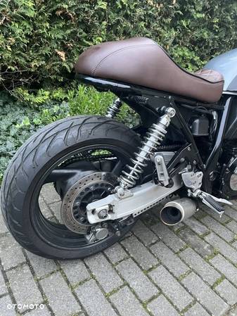 Yamaha XJR - 6