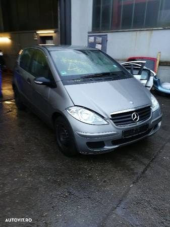 Dezmembrez Mercedes A Class W169 1.8cdi cutie manuala 2.0cdi automat - 3