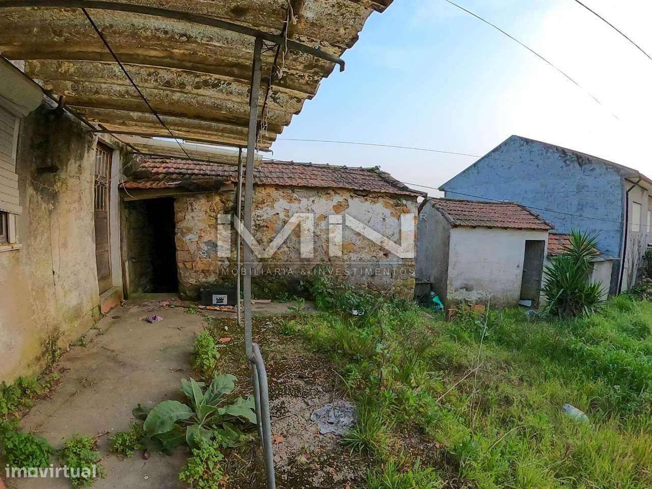 Moradia térrea p/reabilitação - 700m de terreno - Grande imagem: 5/15