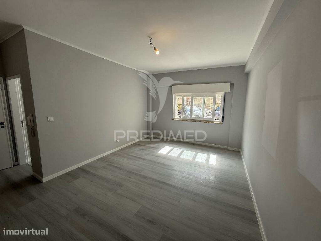 Apartamento T3, totalmente remodelado, no Laranjeiro - Grande imagem: 5/6