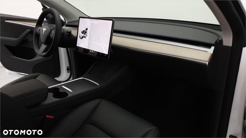 Tesla Y RWD - 20