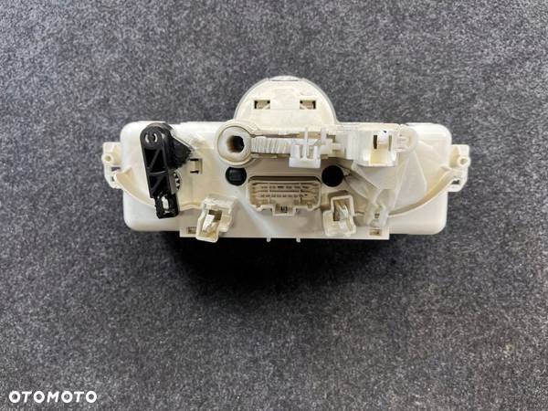 Renault Clio III panel nawiewu klimatyzacji 030967W - 9