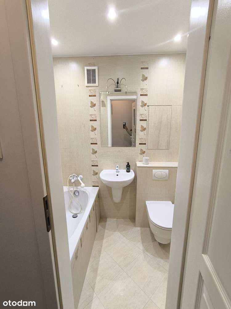 Wynajmę kawalerkę z oddzielną kuchnią. Media w cenie! Os. Pod lipami - Pełny obrazek: 4/5