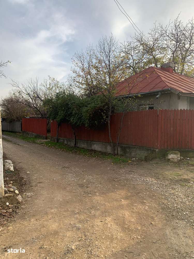 Vand casa sat Saranga comuna Pietroasele judetul Buzau - Imagine principală: 4/10