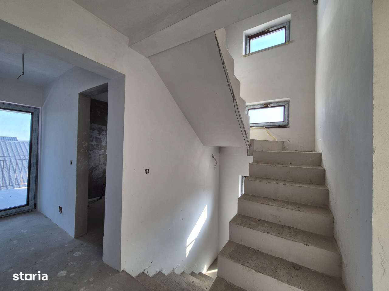 VILA D+P+E+M 6 camere, 314mp, TEREN 450mp, CUG-Valea Adanca - Imagine principală: 4/15