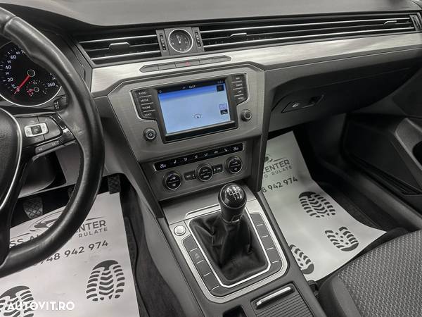 Volkswagen Passat Variant 2.0 TDI (BlueMotion Technology) Trendline - 24