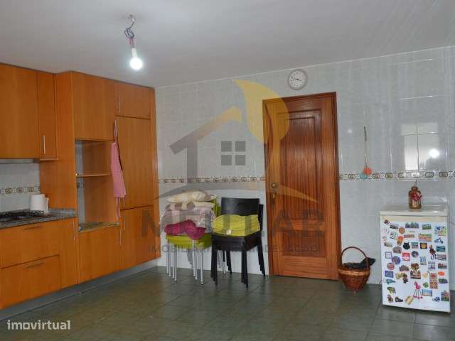 Moradia T4 + 2 Independe São Roque-34