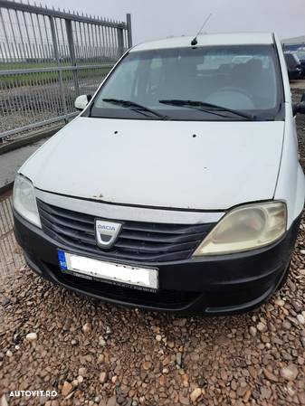 Dezmembrari/Dezmembrez Dacia Logan - 1