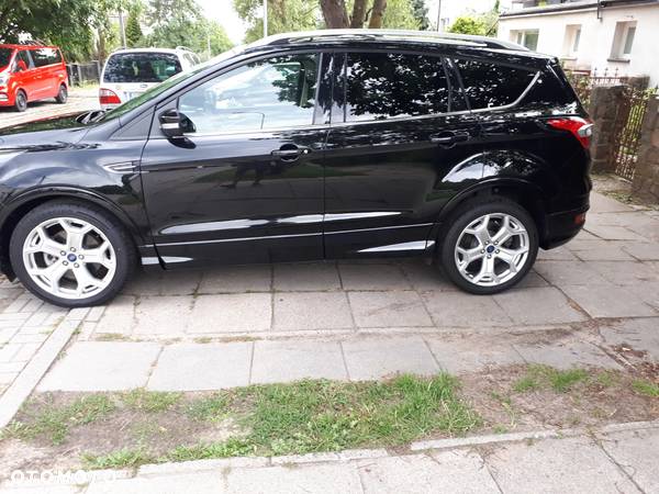 Ford Escape 2.0 EcoBoost AWD Titanium - 4