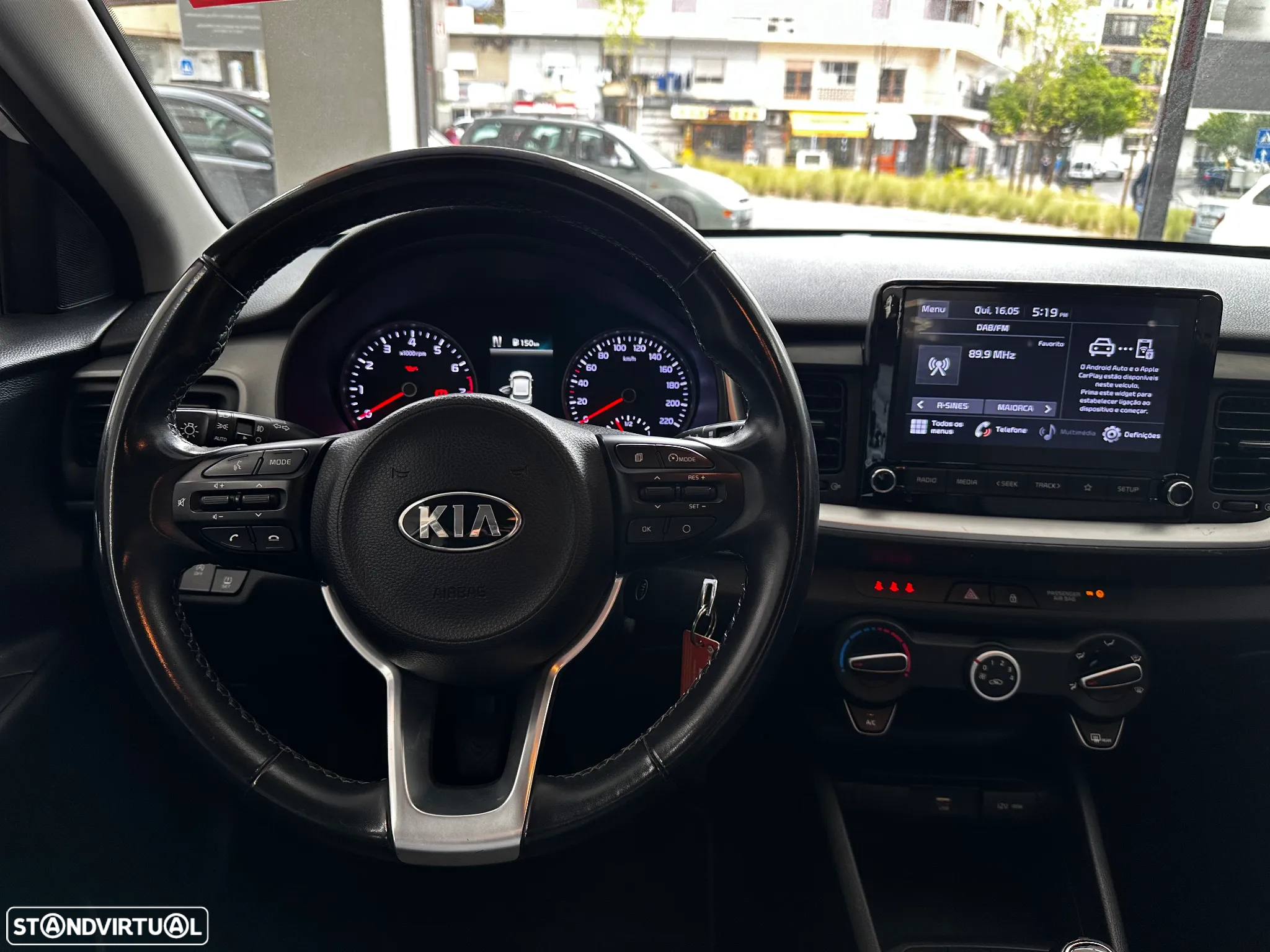 Kia Stonic 1.0 T-GDI Tech - 12