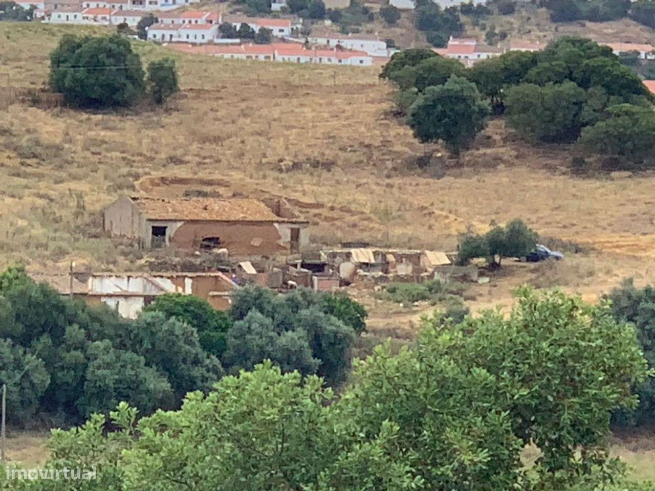 Quintinha perto de Aljezur com grande área de construção - Grande imagem: 5/12