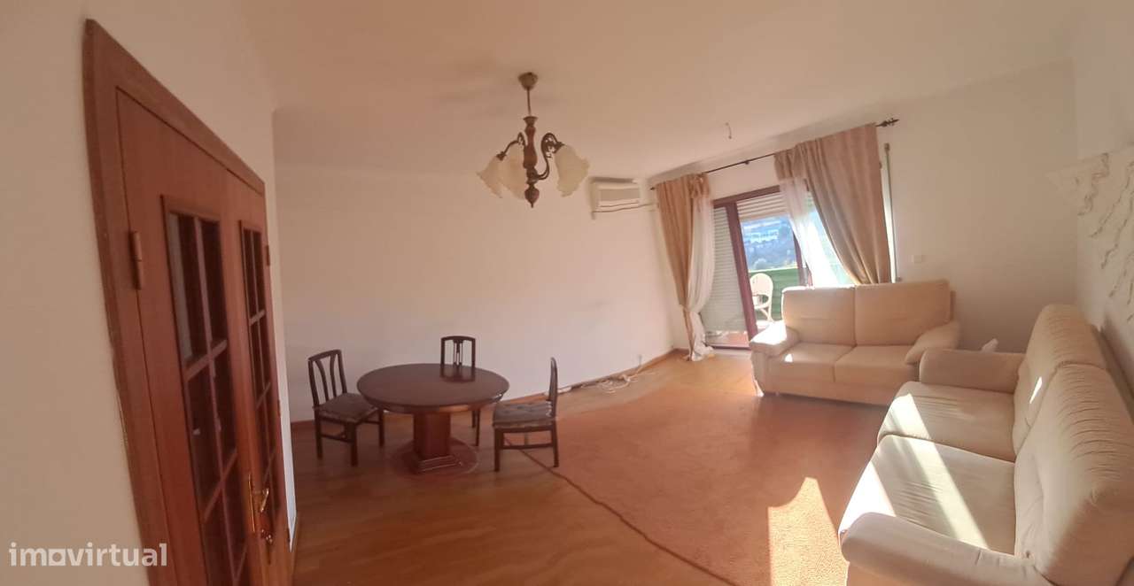 T3 c/130 mts2 Varandas, Garagem, Piscina e Arrecadação - Grande imagem: 2/22