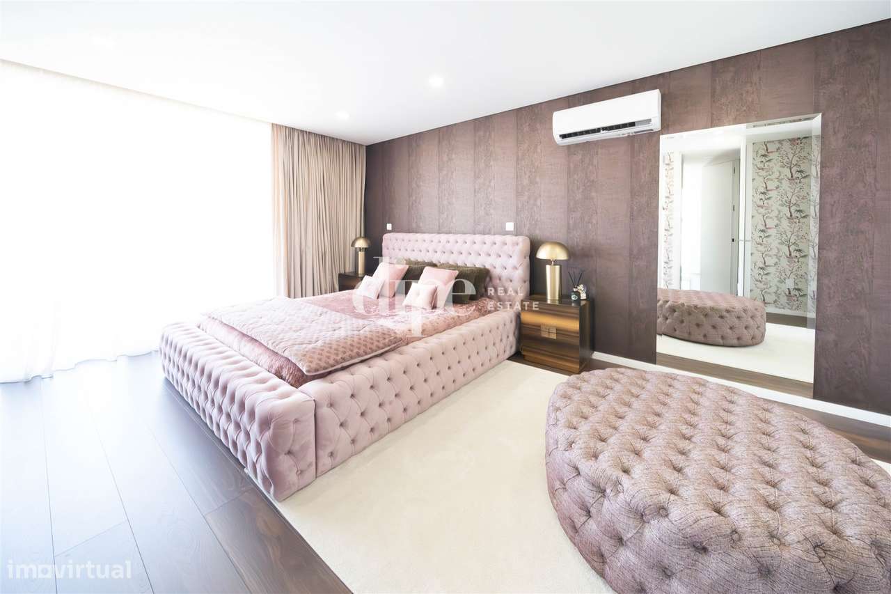 Fantástica moradia T3+1 com piscina e sala de inverno-15