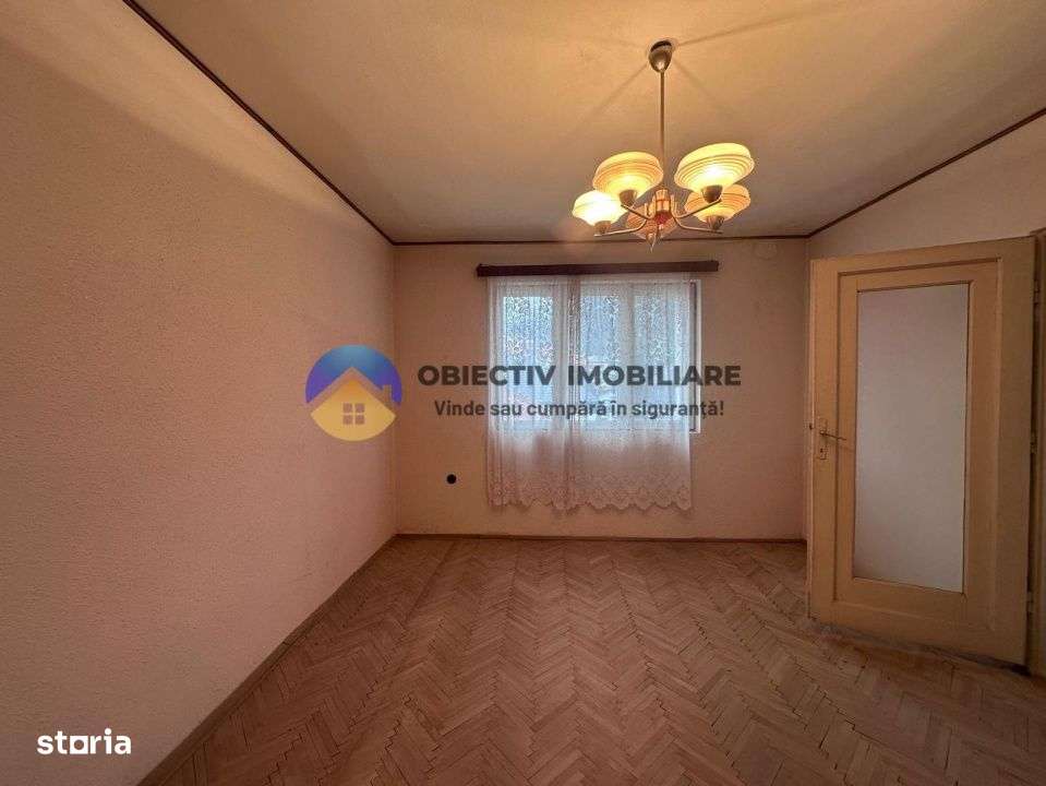 Casa cu teren de vanzare in Piatra Neamt – zona centrala Piatra Neam - Imagine principală: 2/19