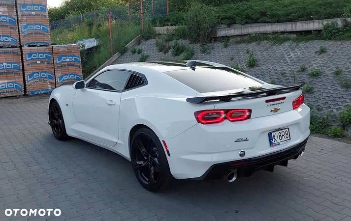 Chevrolet Camaro Coupe 2.0 - 6