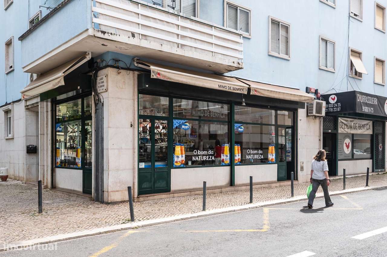 TRESPASSE de Cafeteria | 40m2 | 2 Montras | Estrada de Benfica-17