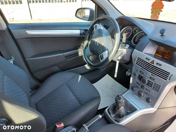 Opel Astra 2.0 Turbo Caravan Sport - 18